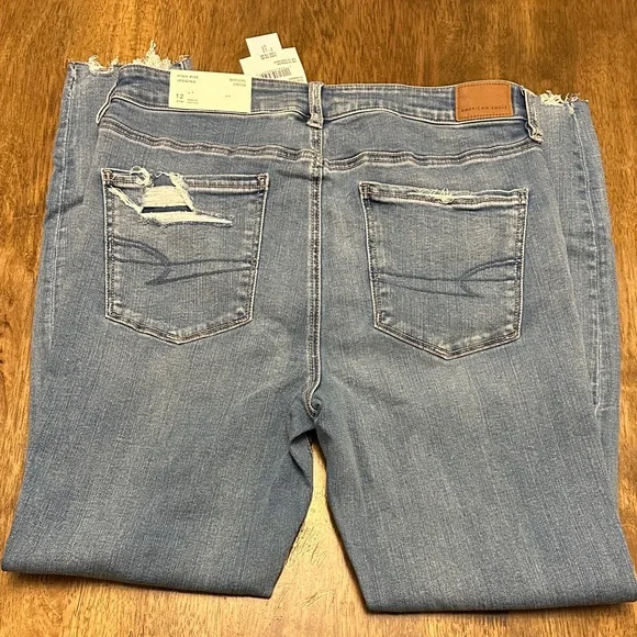 American Eagle Outfitters Ripped Blue Jeans - Picture 4 of 9